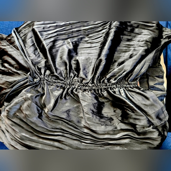 Elegant Vintage Marciano Black Silk Skirt With Ruching - Picture 10 of 10